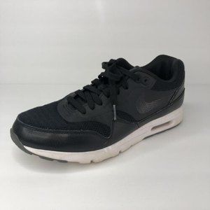 Nike Air Max 1 Ultra Essentials Womens Size 9 Black Shadow Running 704993 009